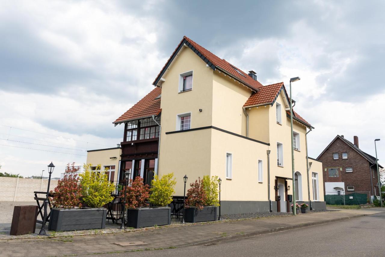 Pension Und Location Cham Meerbusch Esterno foto